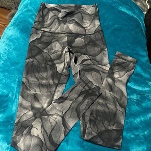 Lululemon high waisted grey contrast leggings